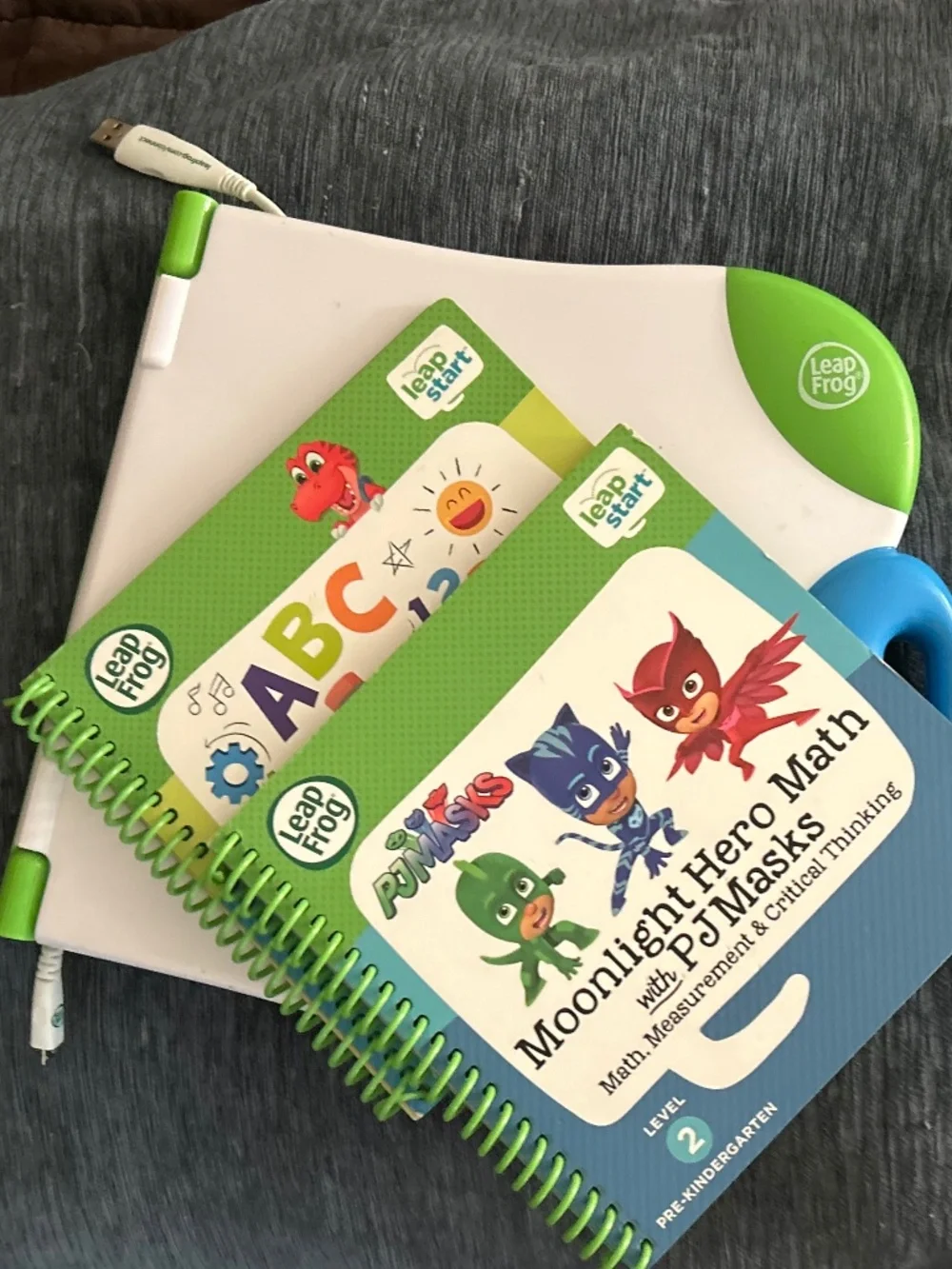LeapFrog LeapStart Learning System + 2 Interactive Books